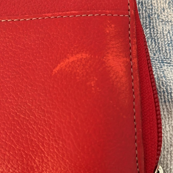 Never used wallet with minor stain on the outside look at all photos - Picture 2 of 5